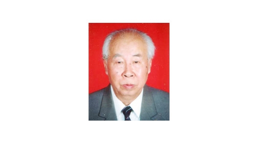 崔瑞珍.1980年－1984年任學(xué)校校長(zhǎng)；1984年－1989年任學(xué)校黨委書(shū)記